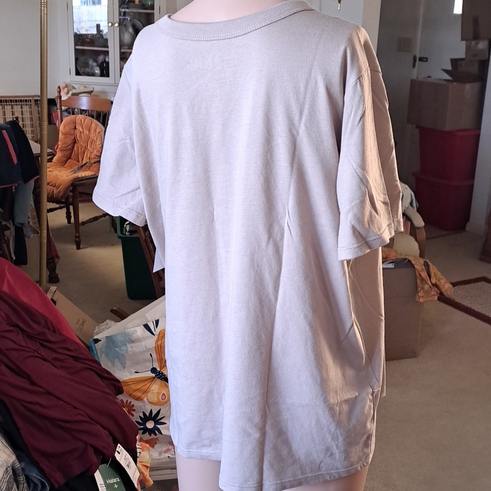 Graphic Bow & Boots Tee in Beige with Pink Accent Xl Ptp 21" - Picture 3 of 5
